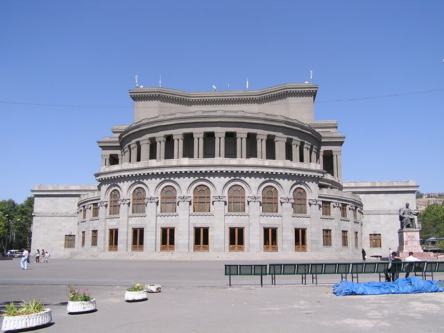 Image:OperaBig.jpg