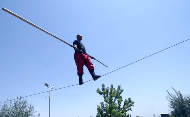 Image:Funambule.jpg